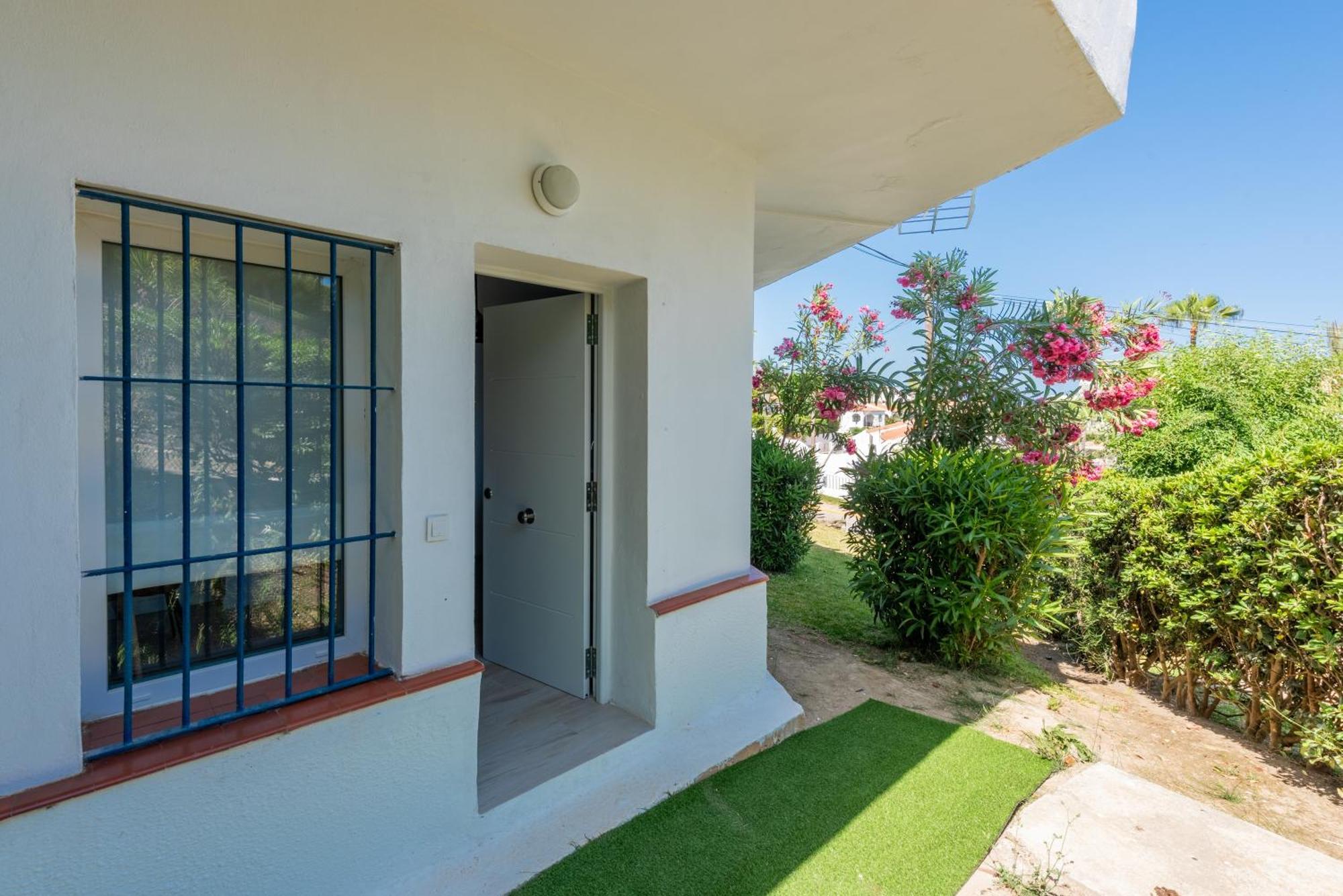 Apartment Playa Guadiaro - 2 Min To *